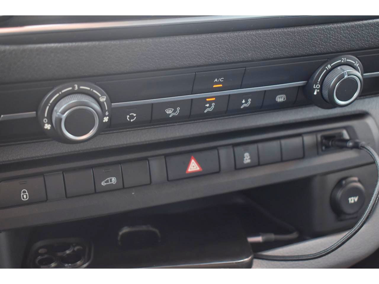Peugeot Expert  FOURGON Standard 1.6 BlueHDi 115 S&S Premium occasion - Photo 13