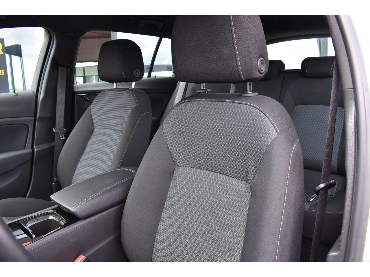 Opel Insignia Sports Tourer  1.5 Diesel 122 ch BVA8 Elegance Business occasion - Photo 15