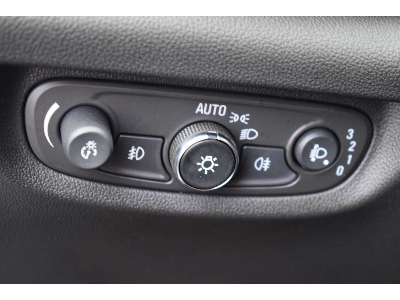 Opel Insignia Sports Tourer  1.5 Diesel 122 ch BVA8 Elegance Business occasion - Photo 21