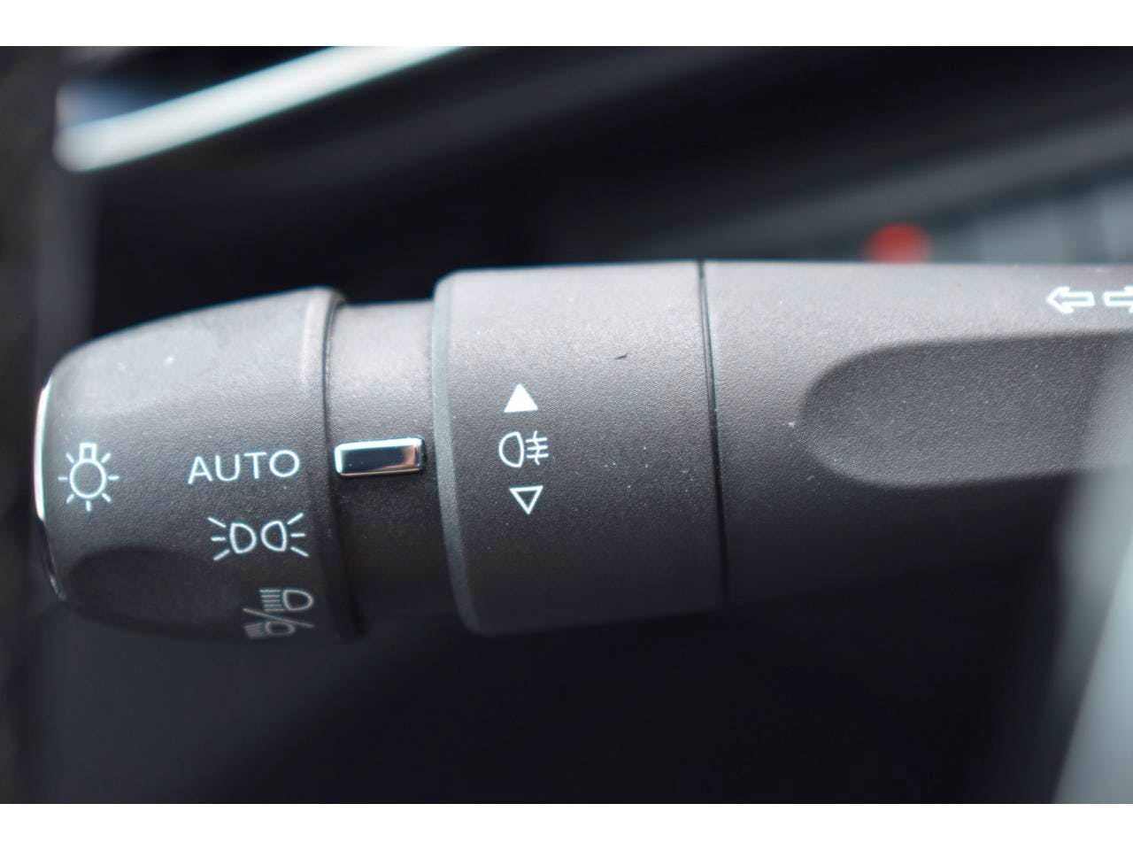 Peugeot 3008  BlueHDi 130ch S&S BVM6 Allure occasion - Photo 23