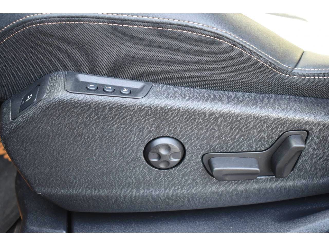 Peugeot 3008  Hybrid 225 e-EAT8 GT Pack occasion - Photo 11