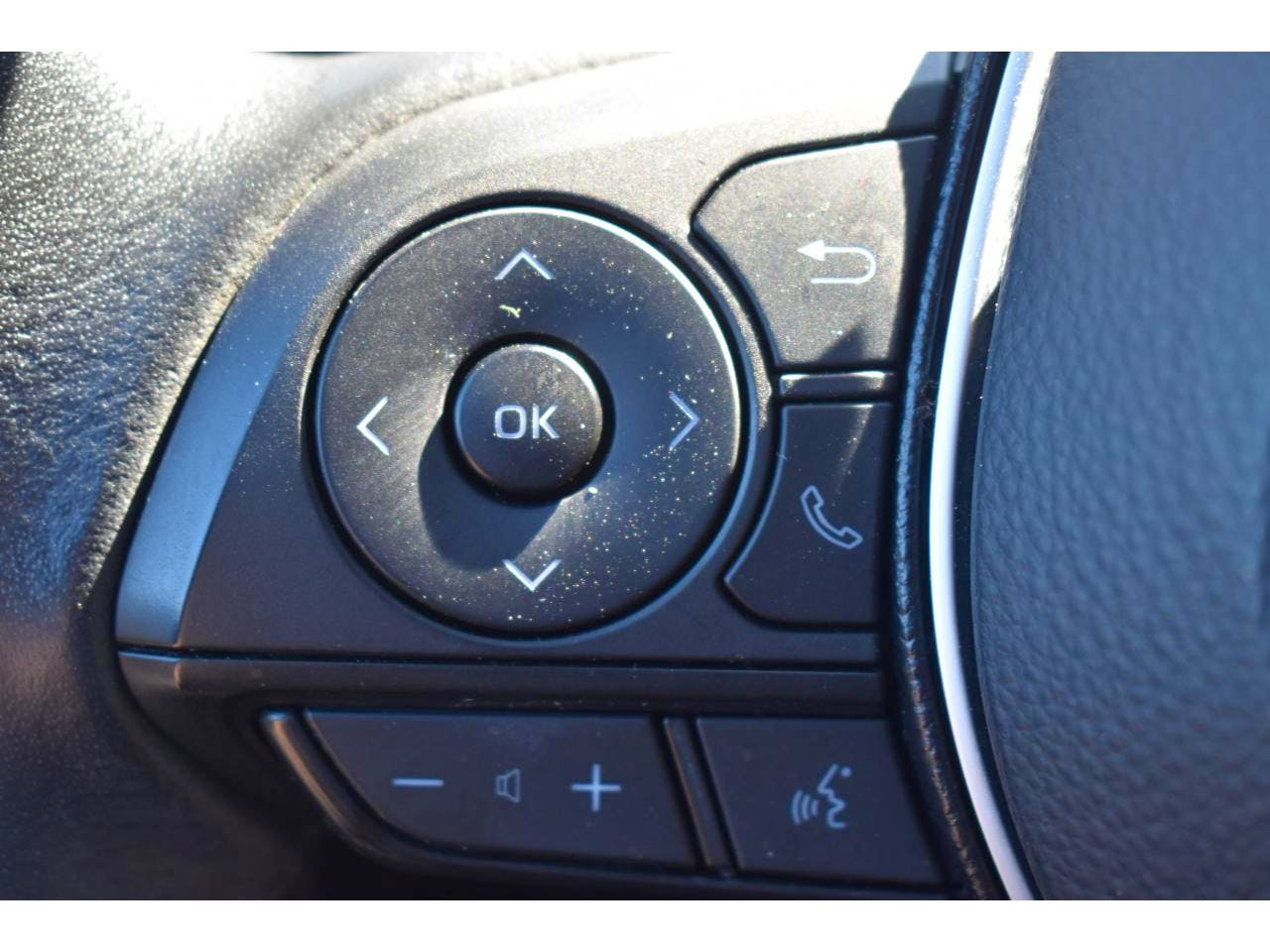 Toyota Corolla  Hybride 180h CVT Dynamic Business occasion - Photo 21