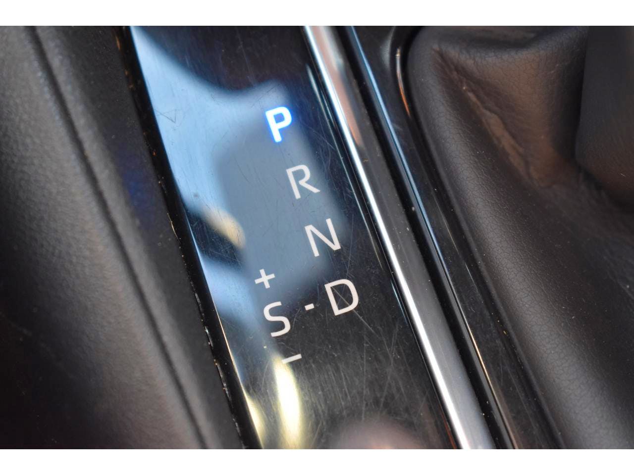Toyota Corolla  Hybride 180h CVT Dynamic Business occasion - Photo 30