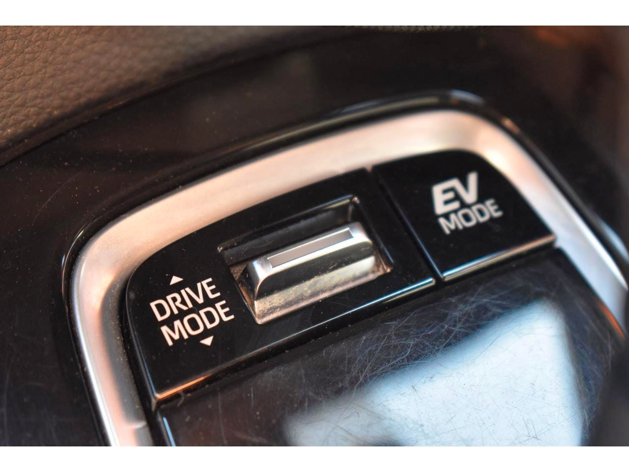 Toyota Corolla  Hybride 180h CVT Dynamic Business occasion - Photo 31