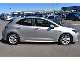 Toyota Corolla  Hybride 180h CVT Dynamic Business occasion - Photo 4