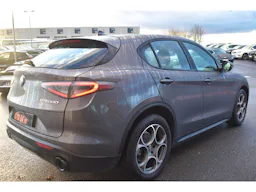 Alfa Romeo Stelvio 2.2 160 ch AT8 Sprint TOIT PANORAMIQUE occasion - Photo 2