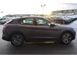 Alfa Romeo Stelvio 2.2 160 ch AT8 Sprint TOIT PANORAMIQUE occasion - Photo 4