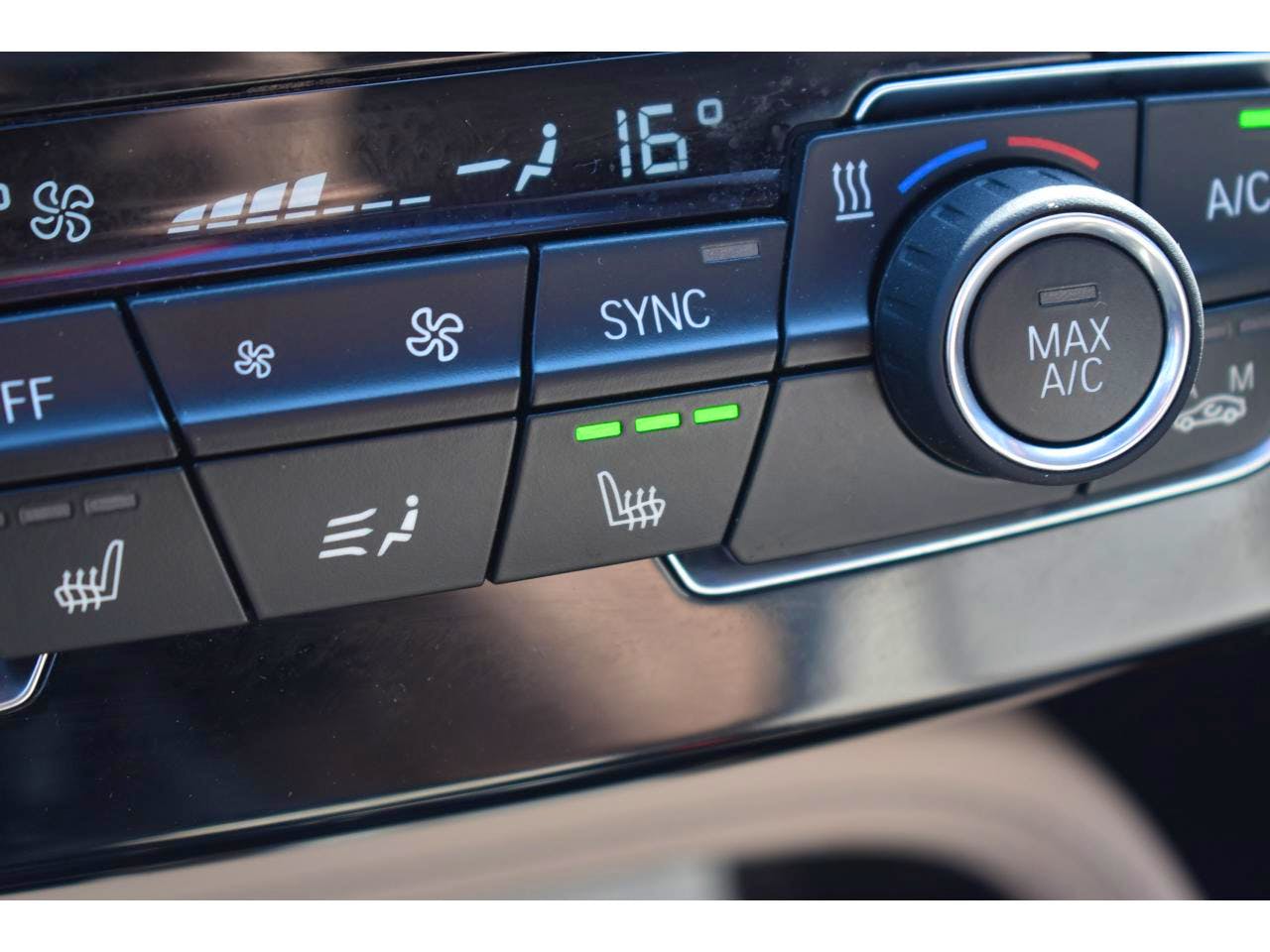 BMW X1  xDrive 25e 220 ch BVA6 F48 LCI xLine occasion - Photo 29