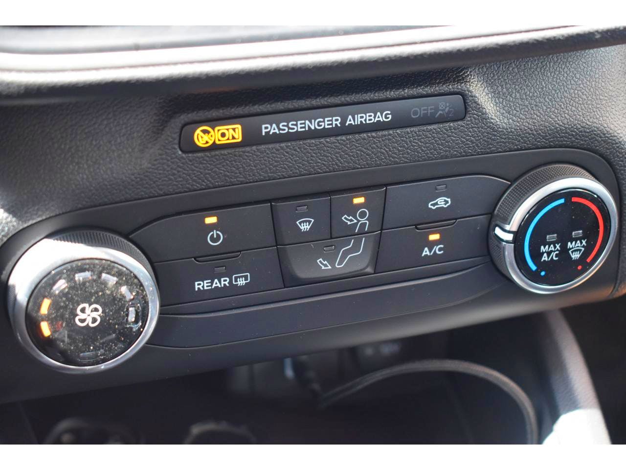 Ford Focus  1.0 EcoBoost 100 S&S Trend Business occasion - Photo 13