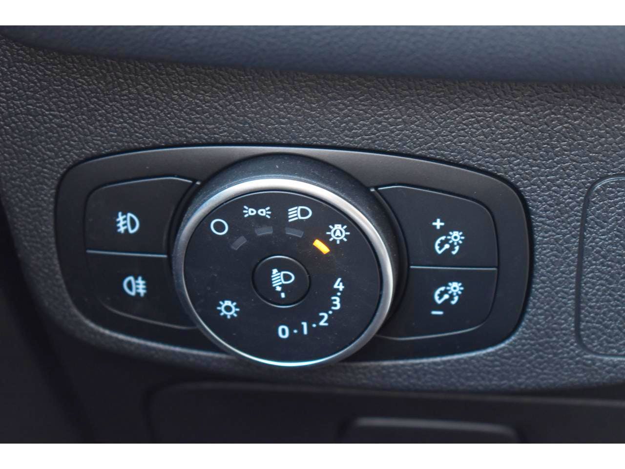 Ford Focus  1.0 EcoBoost 100 S&S Trend Business occasion - Photo 21