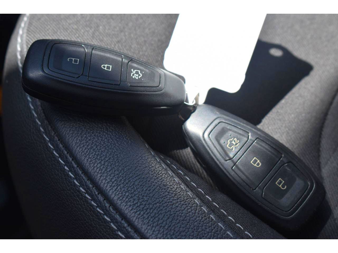 Ford Kuga  1.5 TDCi 120 S&S 4x2 BVM6 Titanium Business occasion - Photo 29