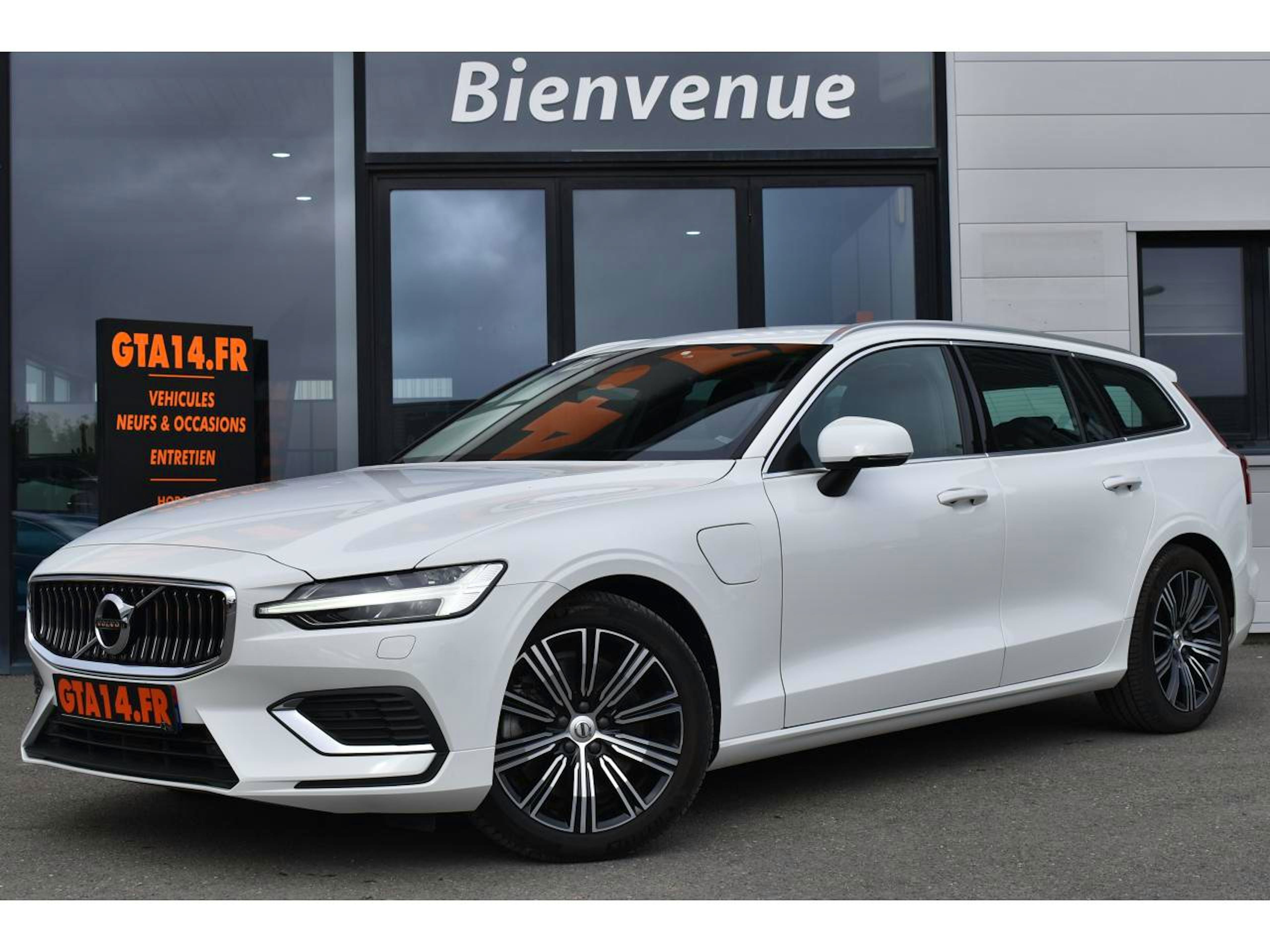 Volvo V60 BUSINESS V60 T6 AWD Recharge 253 ch + 87 ch Geartronic 8 Inscription Business occasion