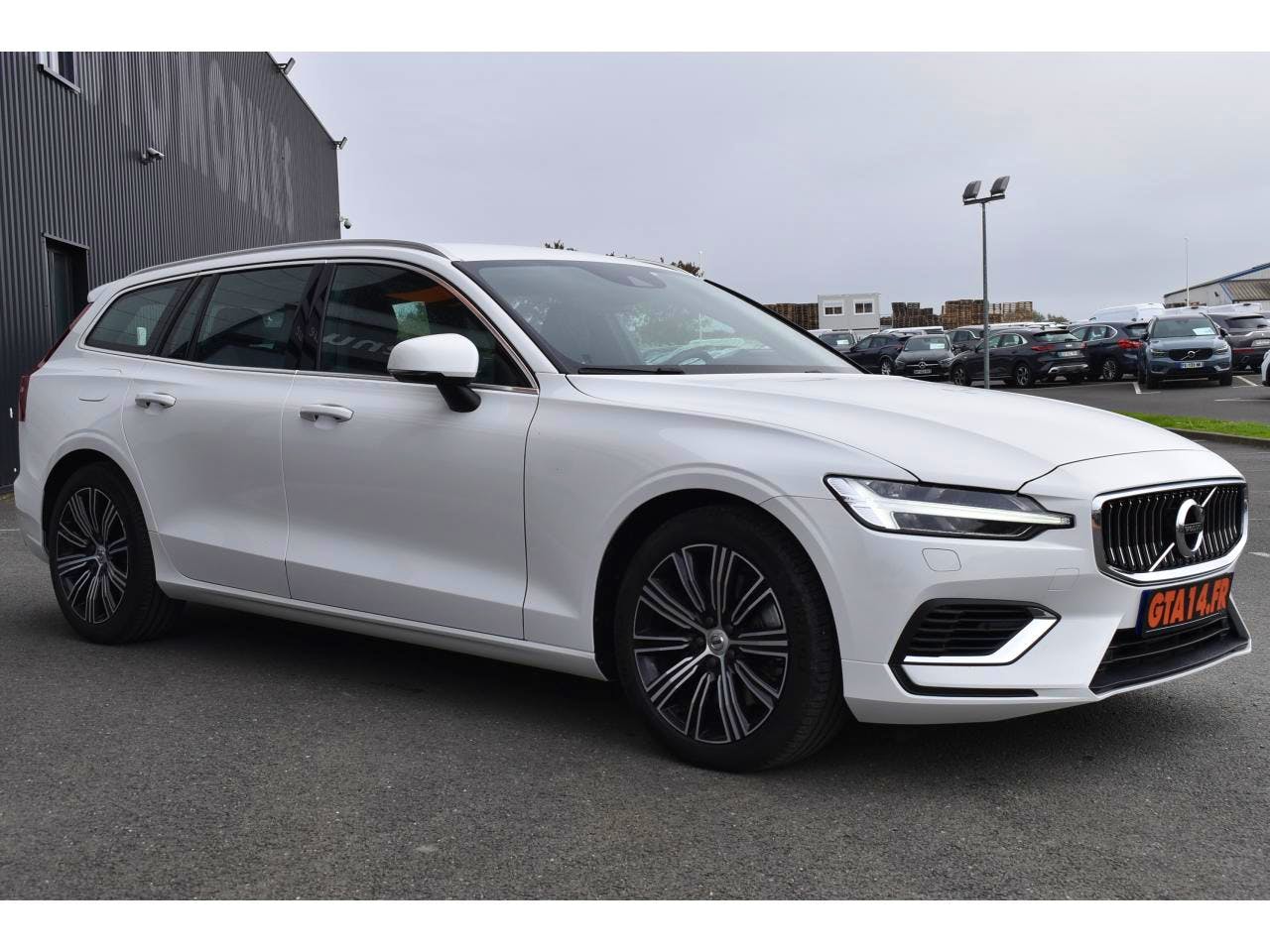 Volvo V60 BUSINESS  T6 AWD Recharge 253 ch + 87 ch Geartronic 8 Inscription Business occasion - Photo 3