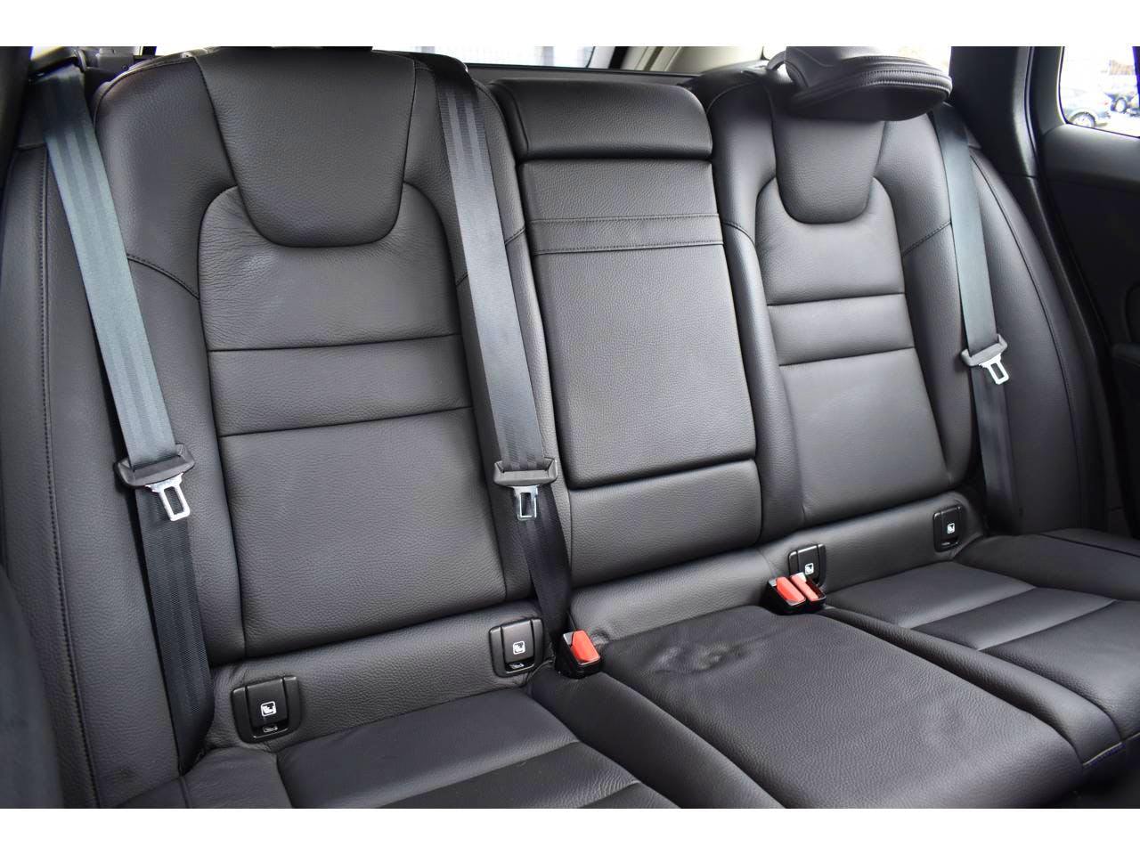 Volvo V60 BUSINESS  T6 AWD Recharge 253 ch + 87 ch Geartronic 8 Inscription Business occasion - Photo 30