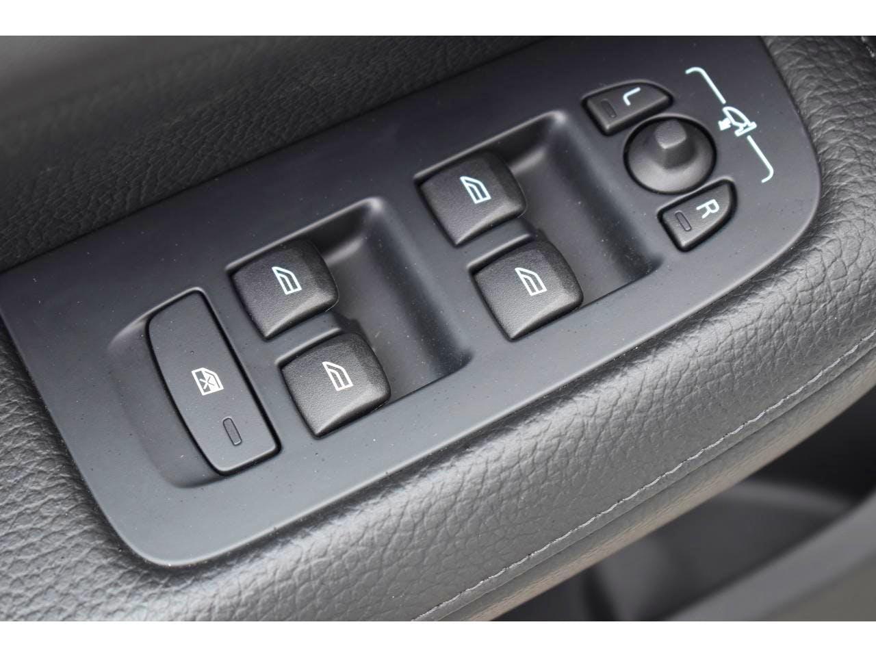 Volvo V60 BUSINESS  T6 AWD Recharge 253 ch + 87 ch Geartronic 8 Inscription Business occasion - Photo 36