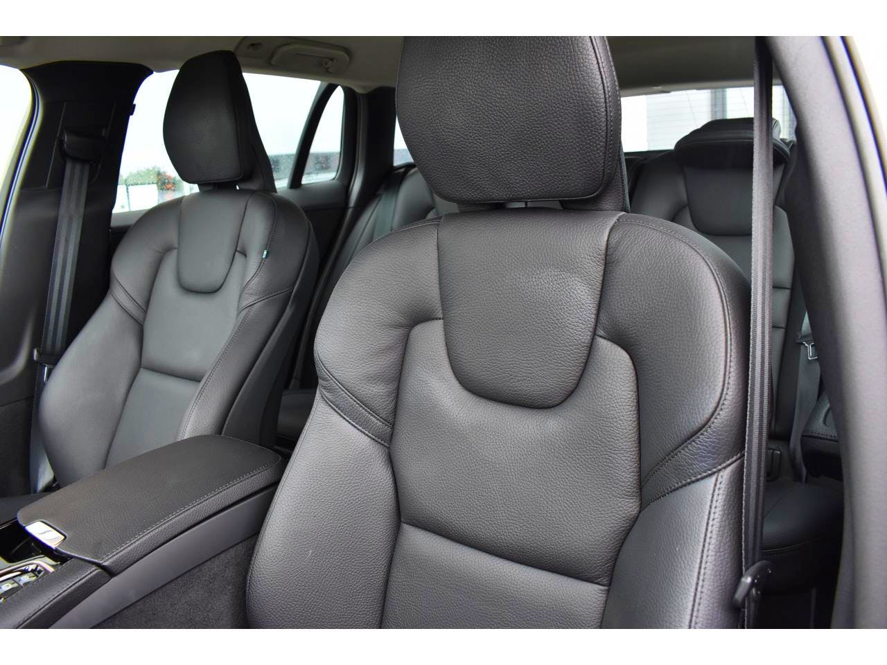 Volvo V60 BUSINESS  T6 AWD Recharge 253 ch + 87 ch Geartronic 8 Inscription Business occasion - Photo 40