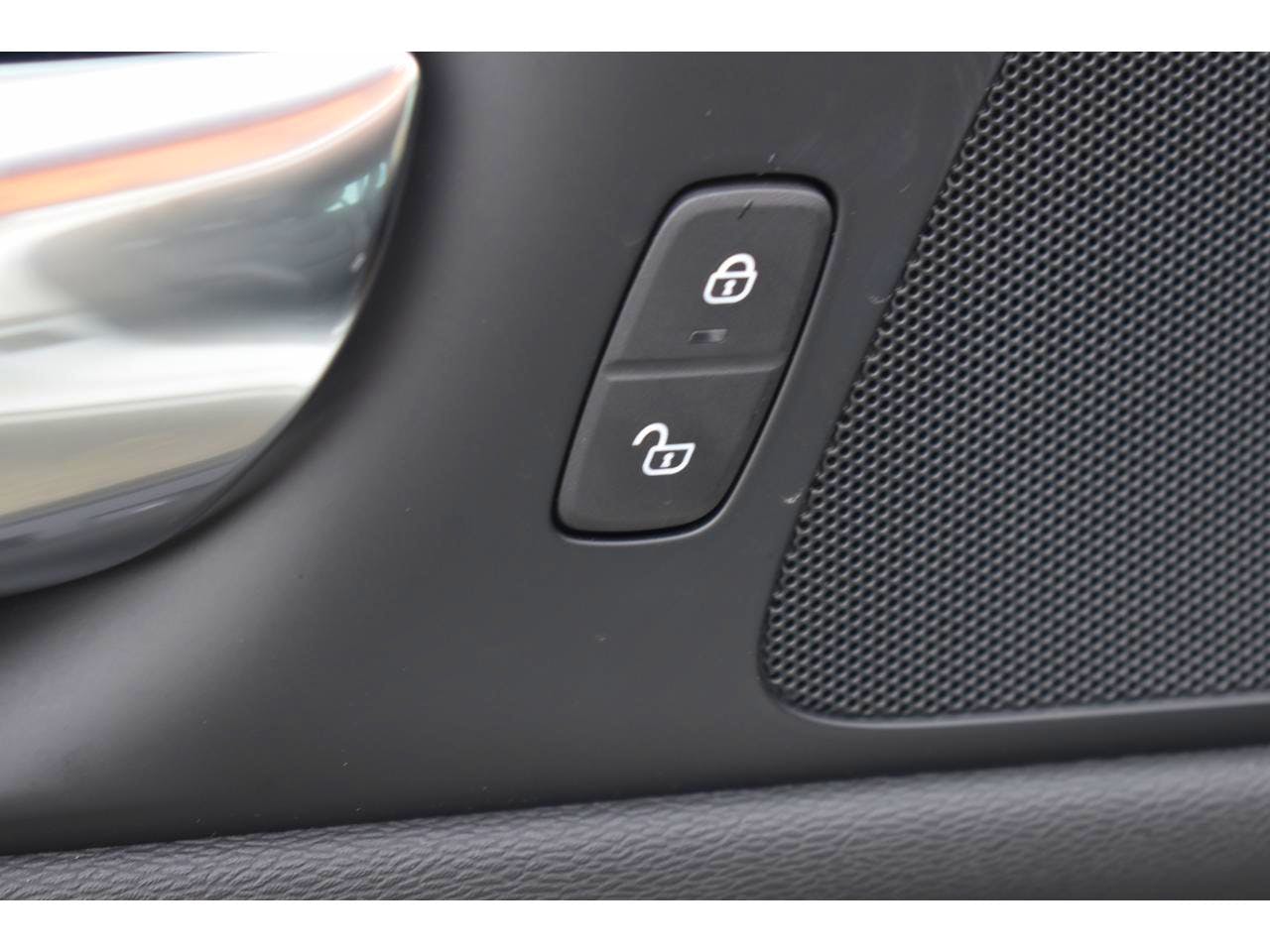 Volvo V60 BUSINESS  T6 AWD Recharge 253 ch + 87 ch Geartronic 8 Inscription Business occasion - Photo 5