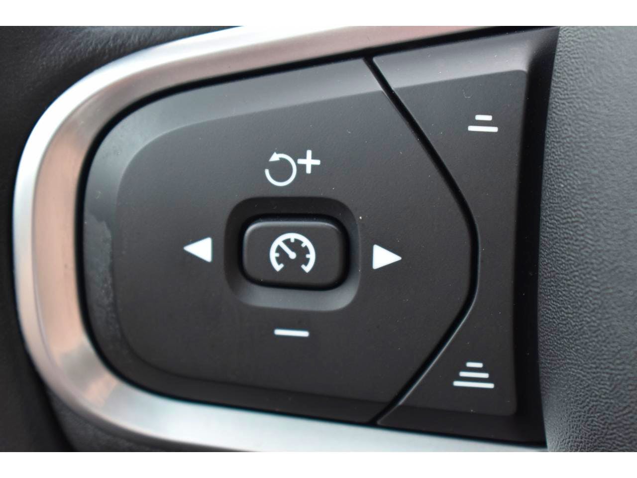 Volvo V60 BUSINESS  T6 AWD Recharge 253 ch + 87 ch Geartronic 8 Inscription Business occasion - Photo 7