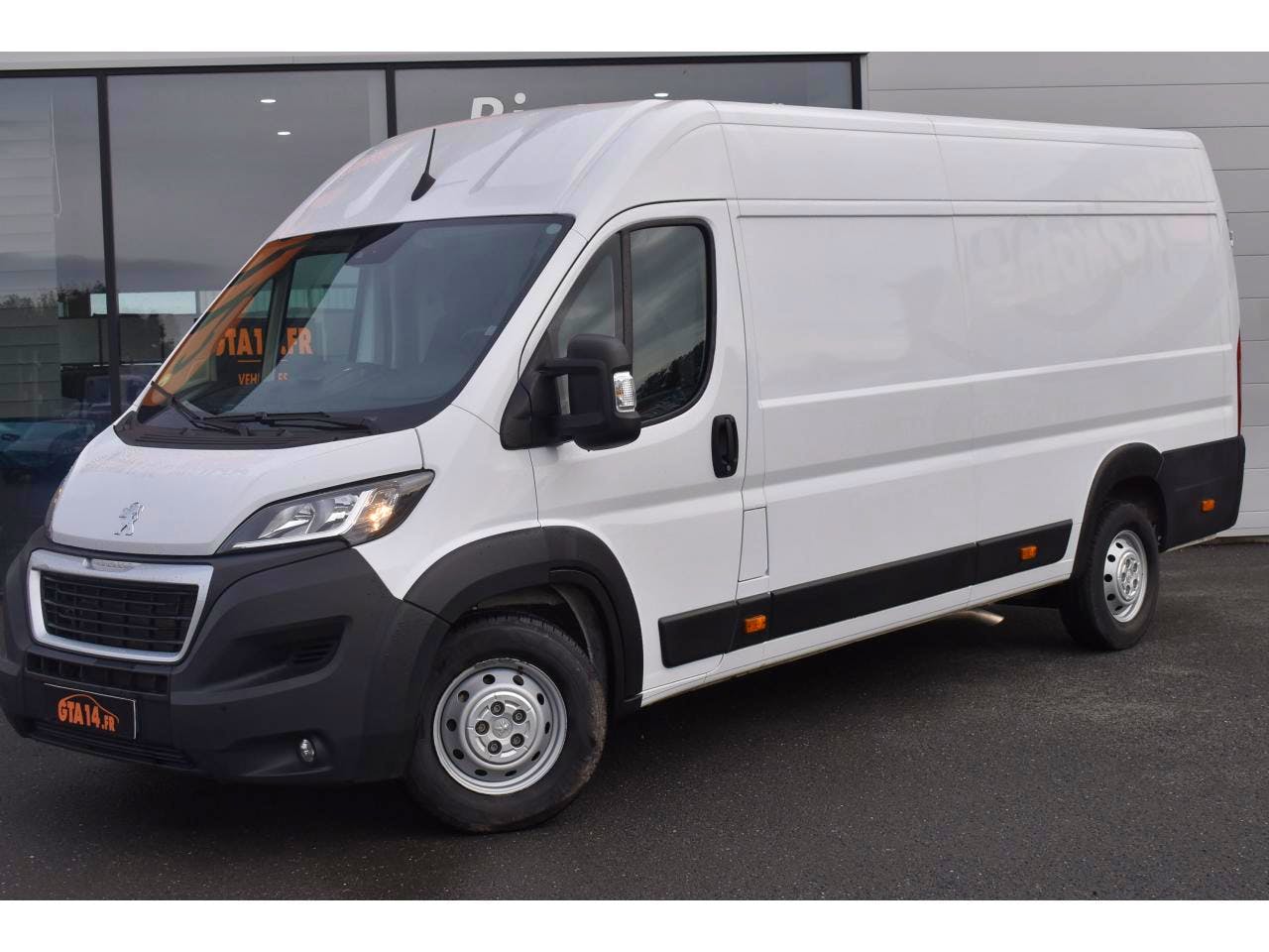 Peugeot Boxer  435 L4H2 BLUEHDI 140 S&S ASPHALT occasion - Photo 1