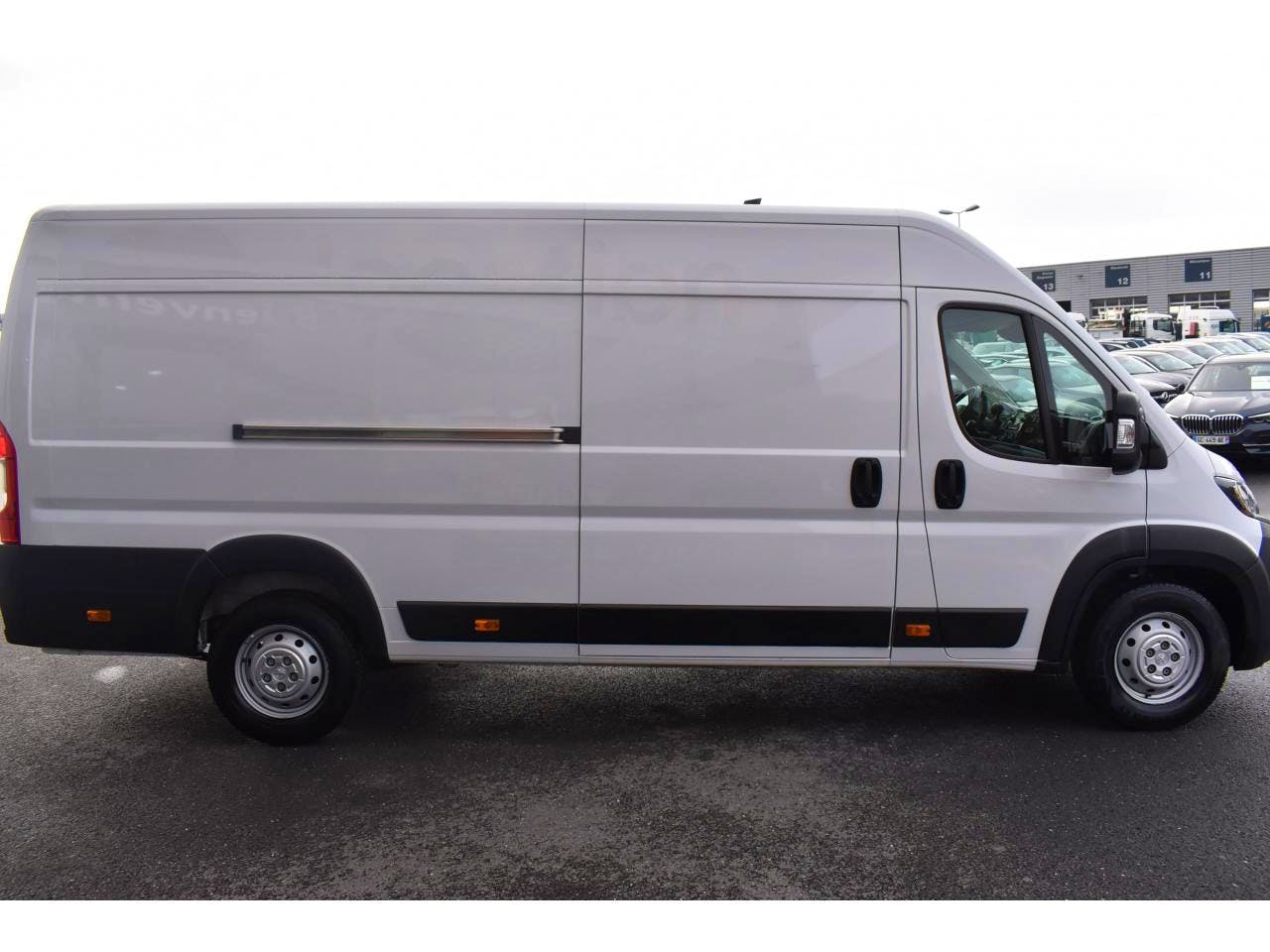 Peugeot Boxer  435 L4H2 BLUEHDI 140 S&S ASPHALT occasion - Photo 4