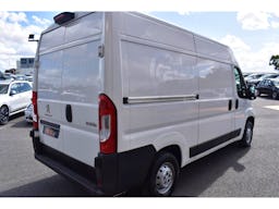 Peugeot Boxer 333 L2H2 BLUEHDI 140 S&S ASPHALT occasion - Photo 2