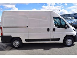 Peugeot Boxer 333 L2H2 BLUEHDI 140 S&S ASPHALT occasion - Photo 4