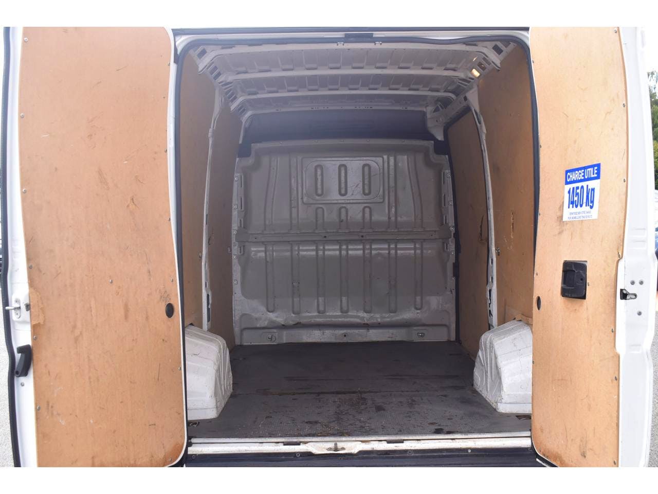 Peugeot Boxer  333 L2H2 BLUEHDI 140 S&S ASPHALT occasion - Photo 9