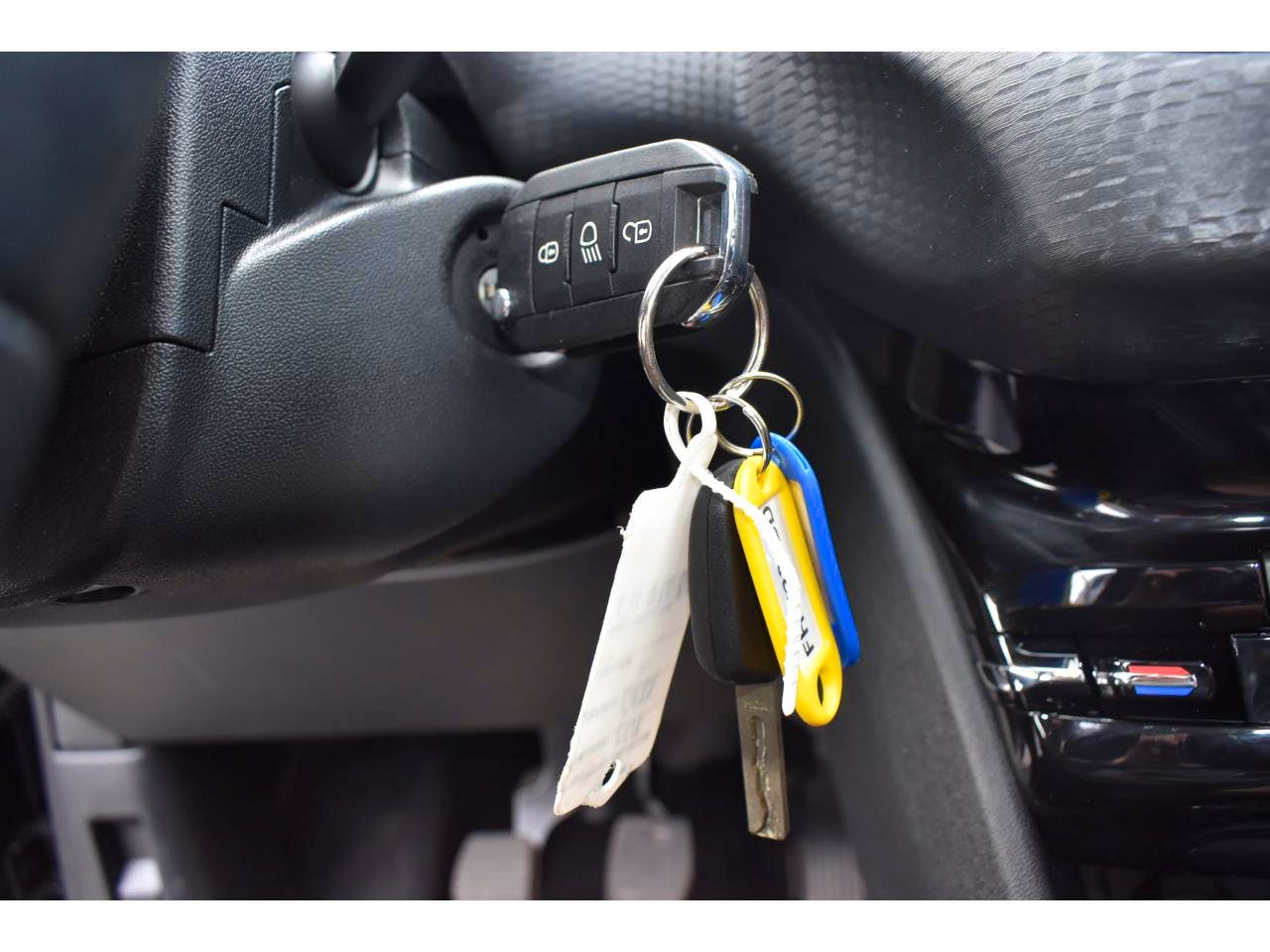 Peugeot 208  1.5 BlueHDi S&S - 100  BERLINE Allure Business PHASE 2 occasion - Photo 18
