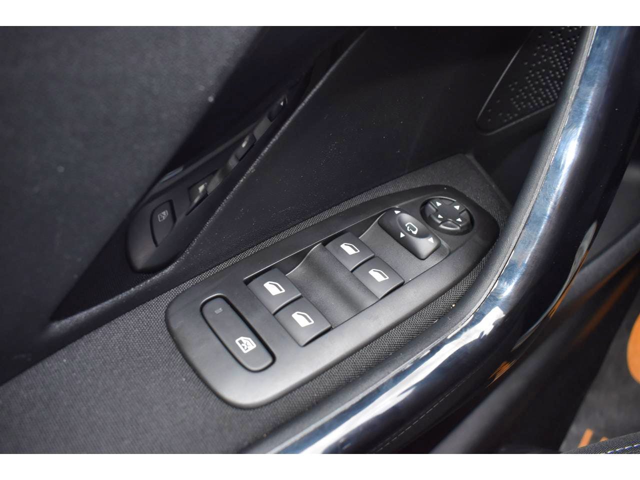 Peugeot 208  1.5 BlueHDi S&S - 100  BERLINE Allure Business PHASE 2 occasion - Photo 19
