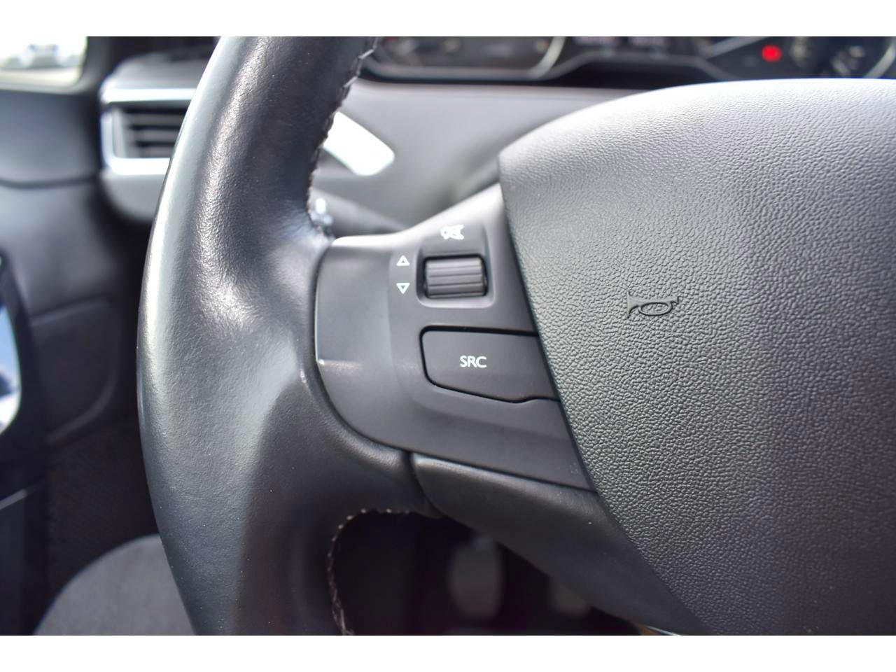 Peugeot 208  1.5 BlueHDi S&S - 100  BERLINE Allure Business PHASE 2 occasion - Photo 21