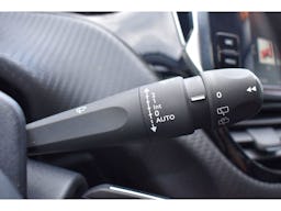 Peugeot 208  1.5 BlueHDi S&S - 100  BERLINE Allure Business PHASE 2 occasion - Photo 24