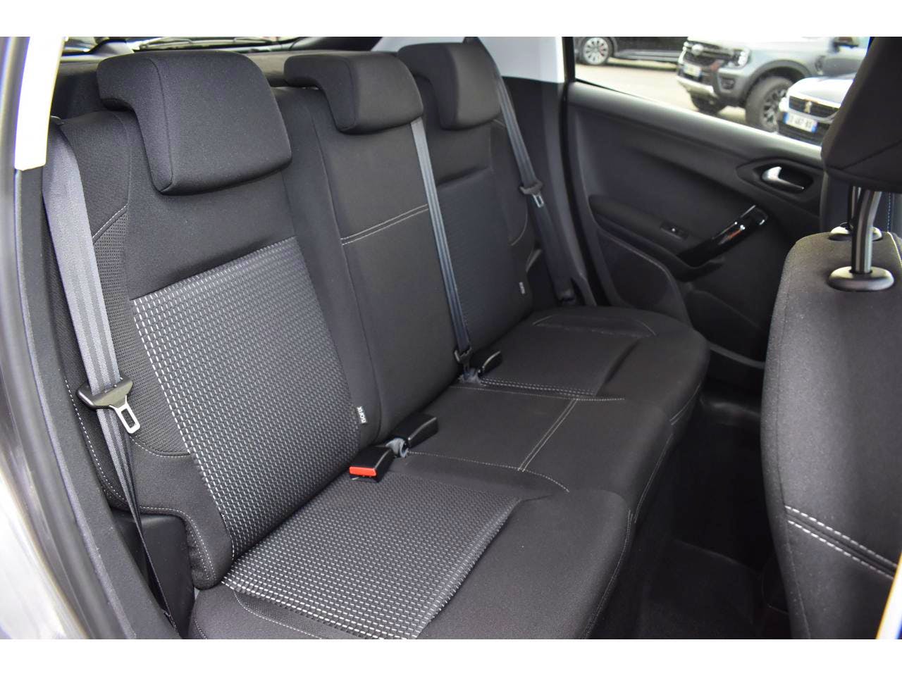 Peugeot 208  1.5 BlueHDi S&S - 100  BERLINE Allure Business PHASE 2 occasion - Photo 4