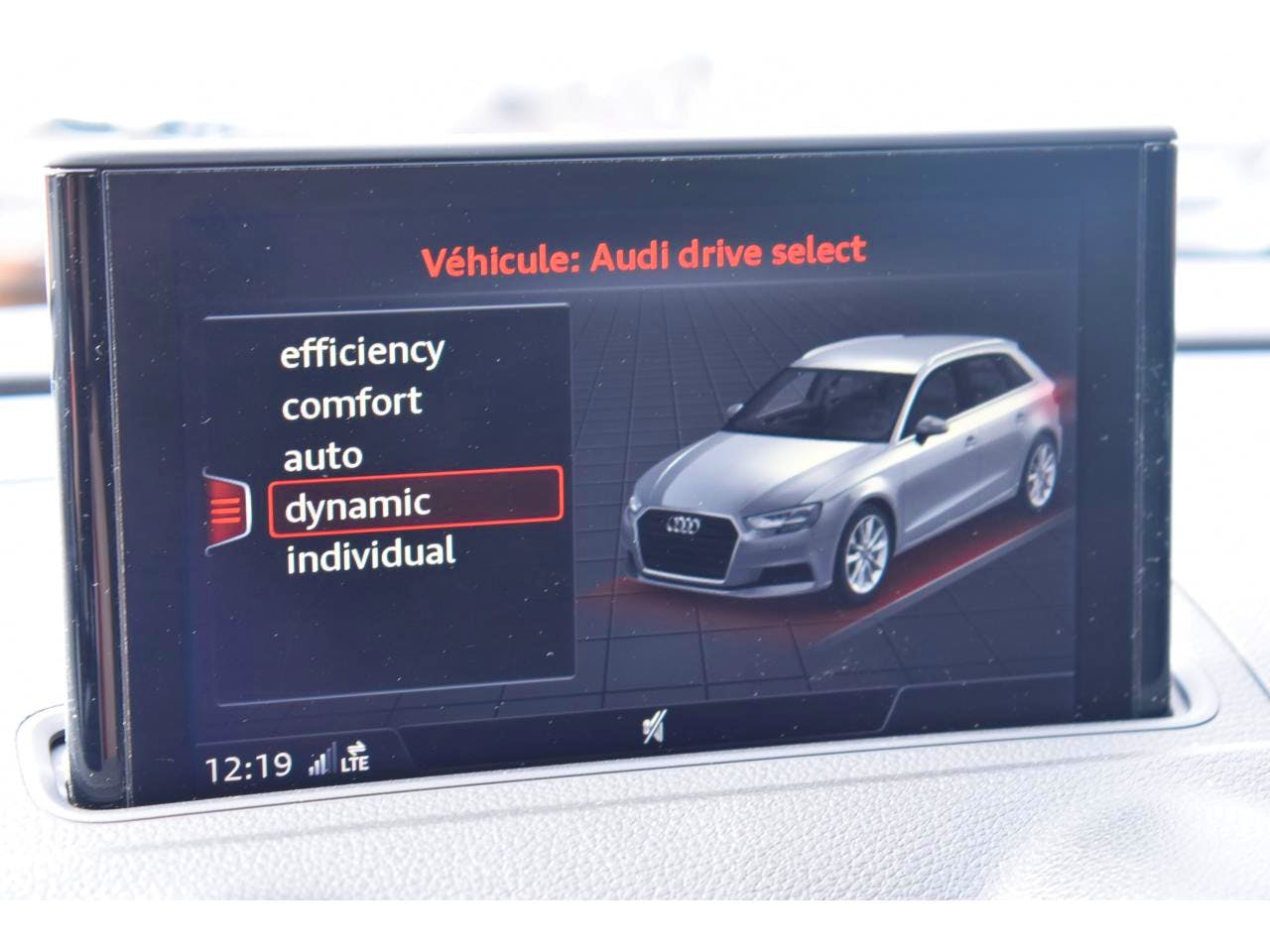 Audi A3  35 TFSI 150 Business line occasion - Photo 28