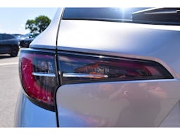 Toyota Corolla Touring Sport  Hybride 122h CVT Dynamic Business occasion - Photo 37