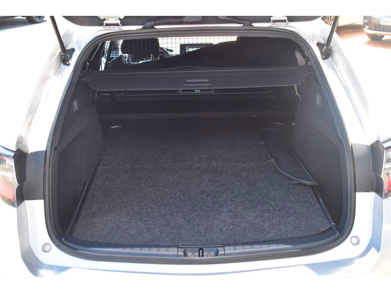 Toyota Corolla Touring Sport  Hybride 122h CVT Dynamic Business occasion - Photo 9