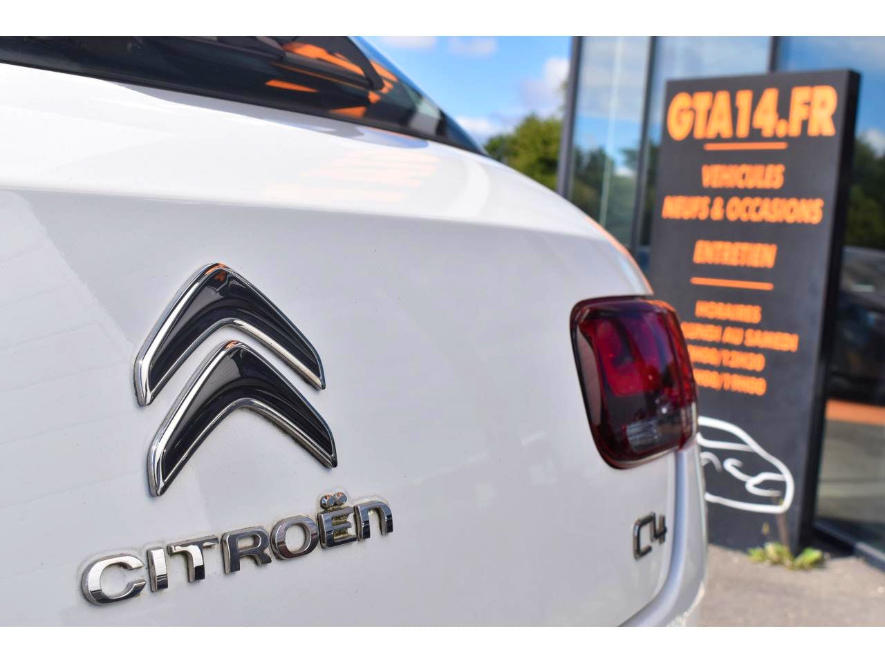 Citroën C4 Cactus  BLUEHDI 100 S&S BVM6 FEEL NAV occasion - Photo 19