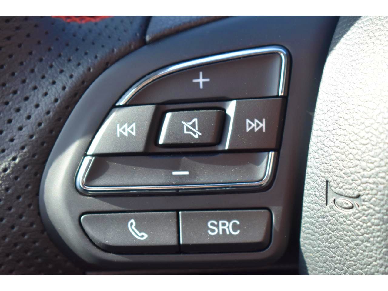 MG ZS  Autonomie Standard 51kWh - 130 kW 2WD Luxury occasion - Photo 23
