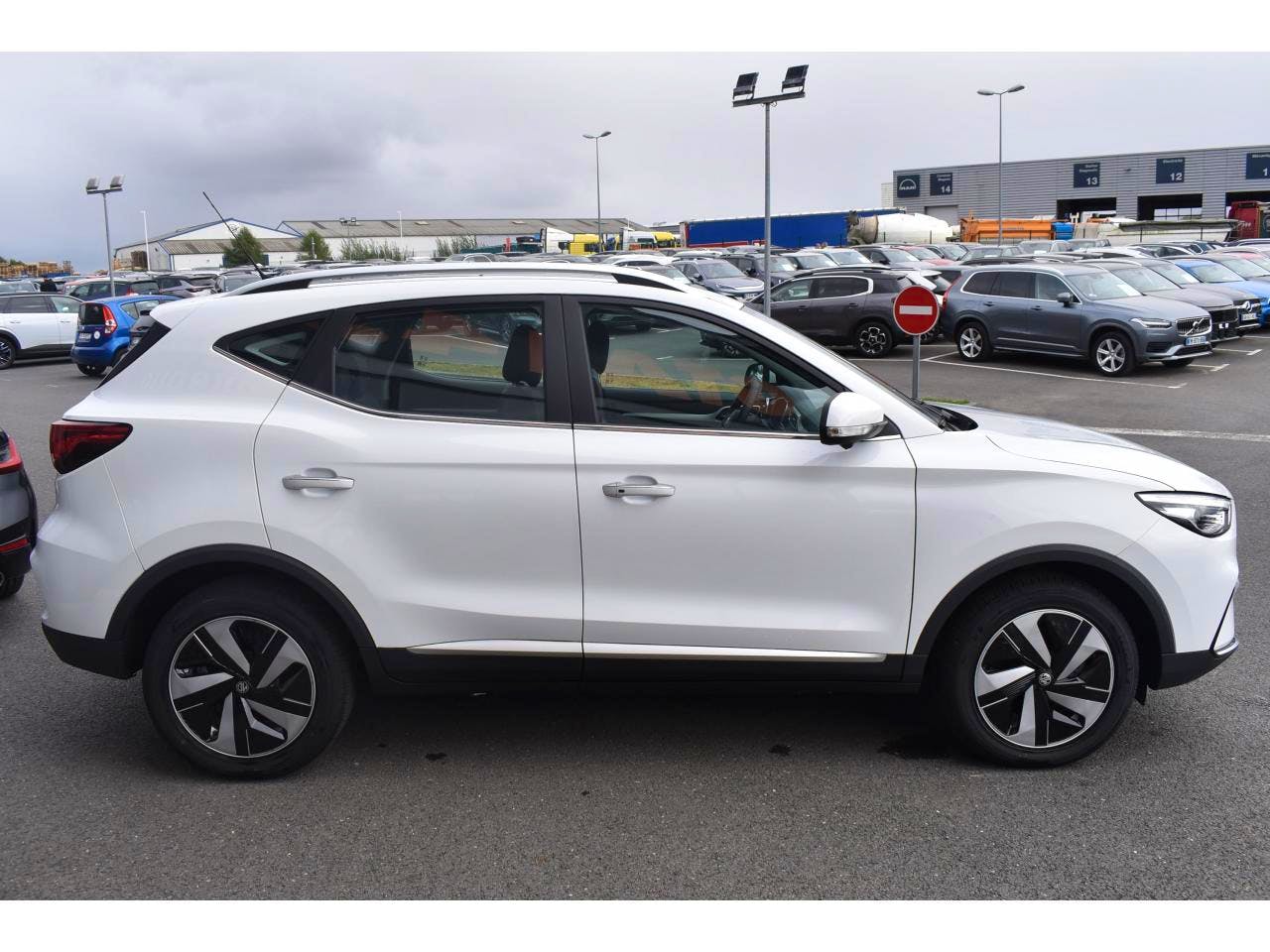 MG ZS  Autonomie Standard 51kWh - 130 kW 2WD Luxury occasion - Photo 4