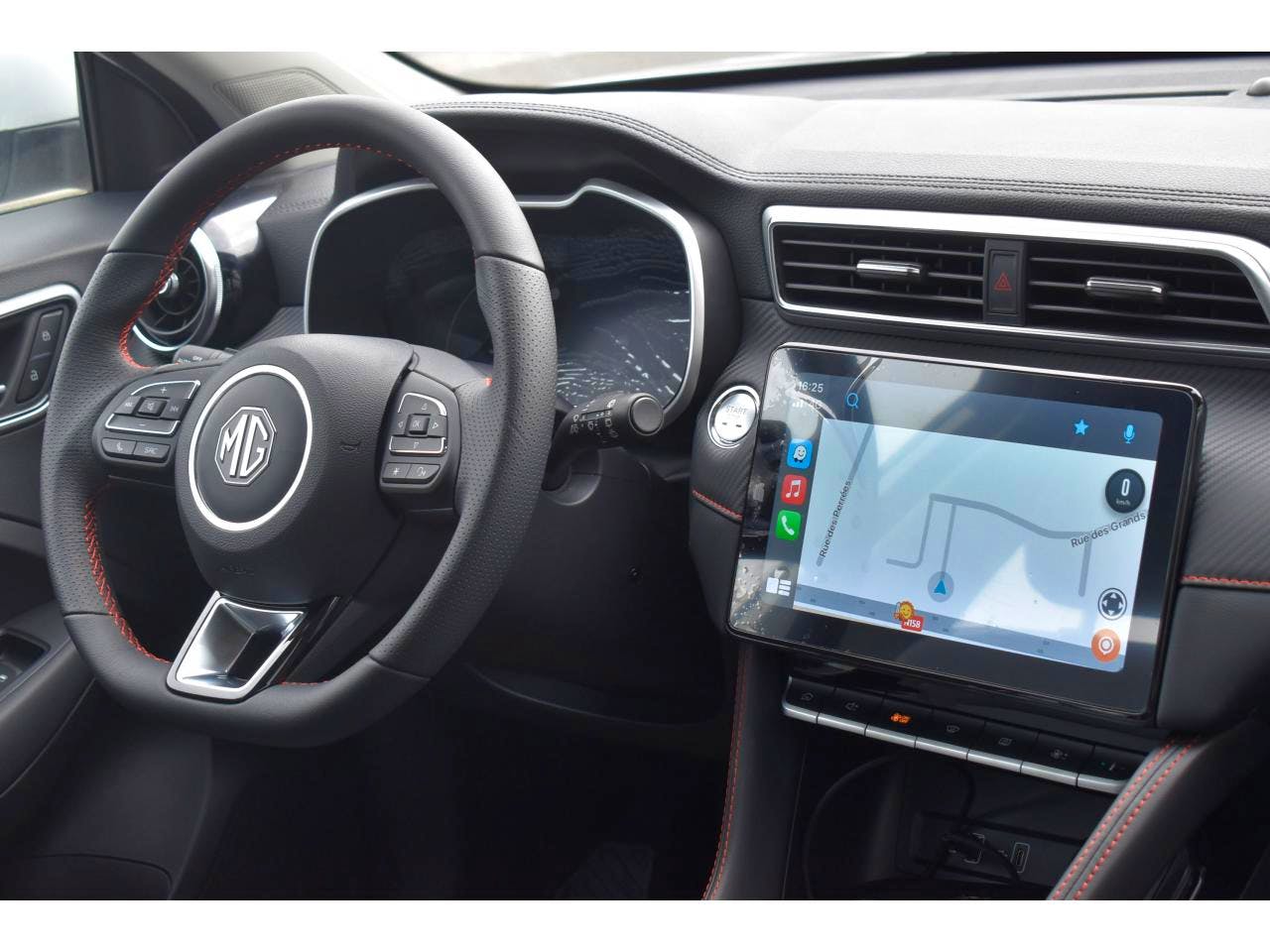 MG ZS  Autonomie Standard 51kWh - 130 kW 2WD Luxury occasion - Photo 6