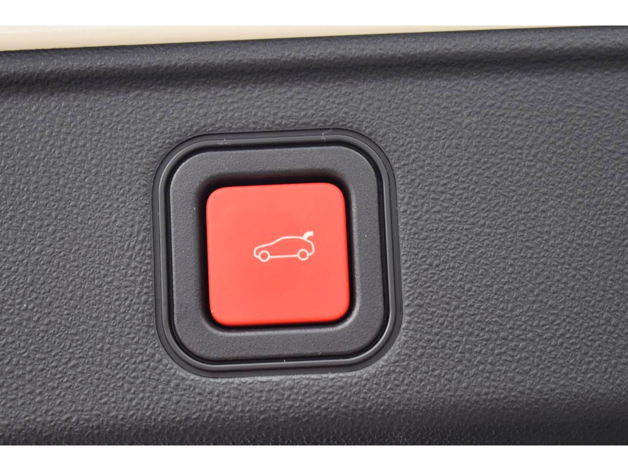 Fiat 600  1.2 Hybrid 100ch DCT6 La Prima occasion - Photo 10