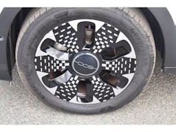 Fiat 600  1.2 Hybrid 100ch DCT6 La Prima occasion - Photo 16