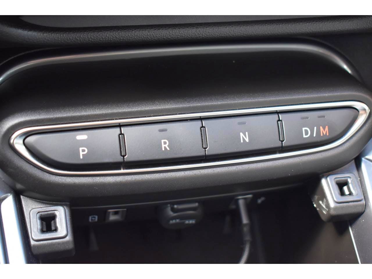 Fiat 600  1.2 Hybrid 100ch DCT6 La Prima occasion - Photo 31