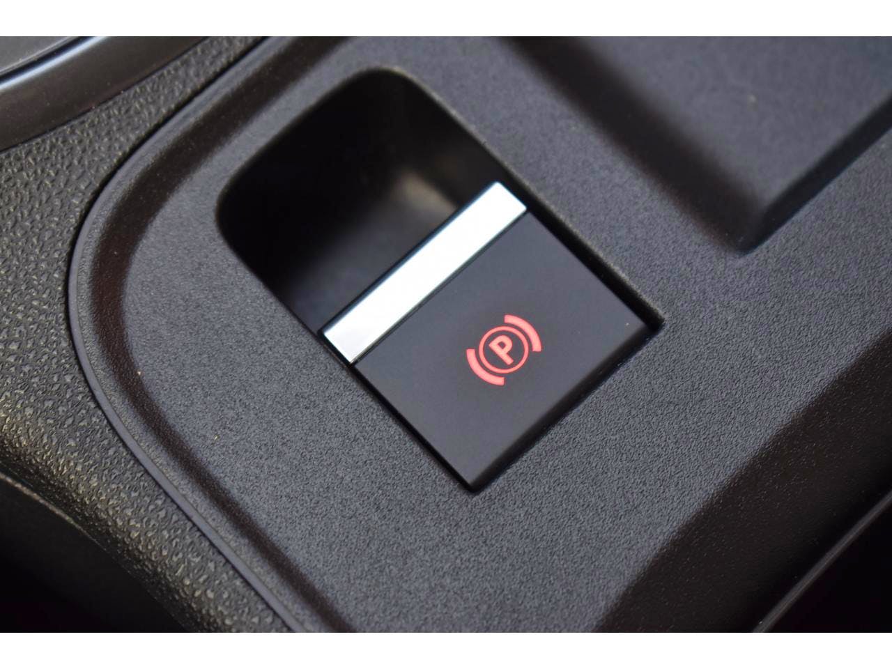 Fiat 600  1.2 Hybrid 100ch DCT6 La Prima occasion - Photo 32
