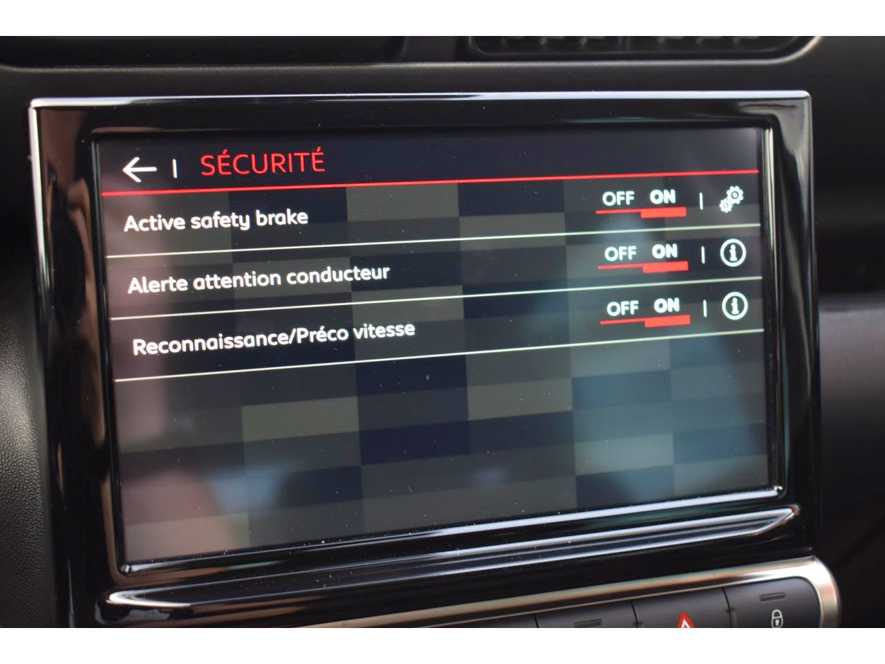 Citroën C3 Aircross  BlueHDi 110 S&S BVM6 Plus occasion - Photo 31