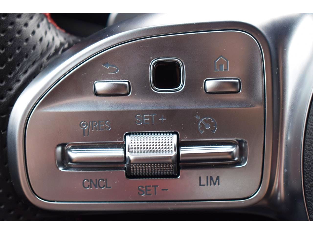 Mercedes Benz Classe GLA  200 d 8G-DCT AMG Line occasion - Photo 11