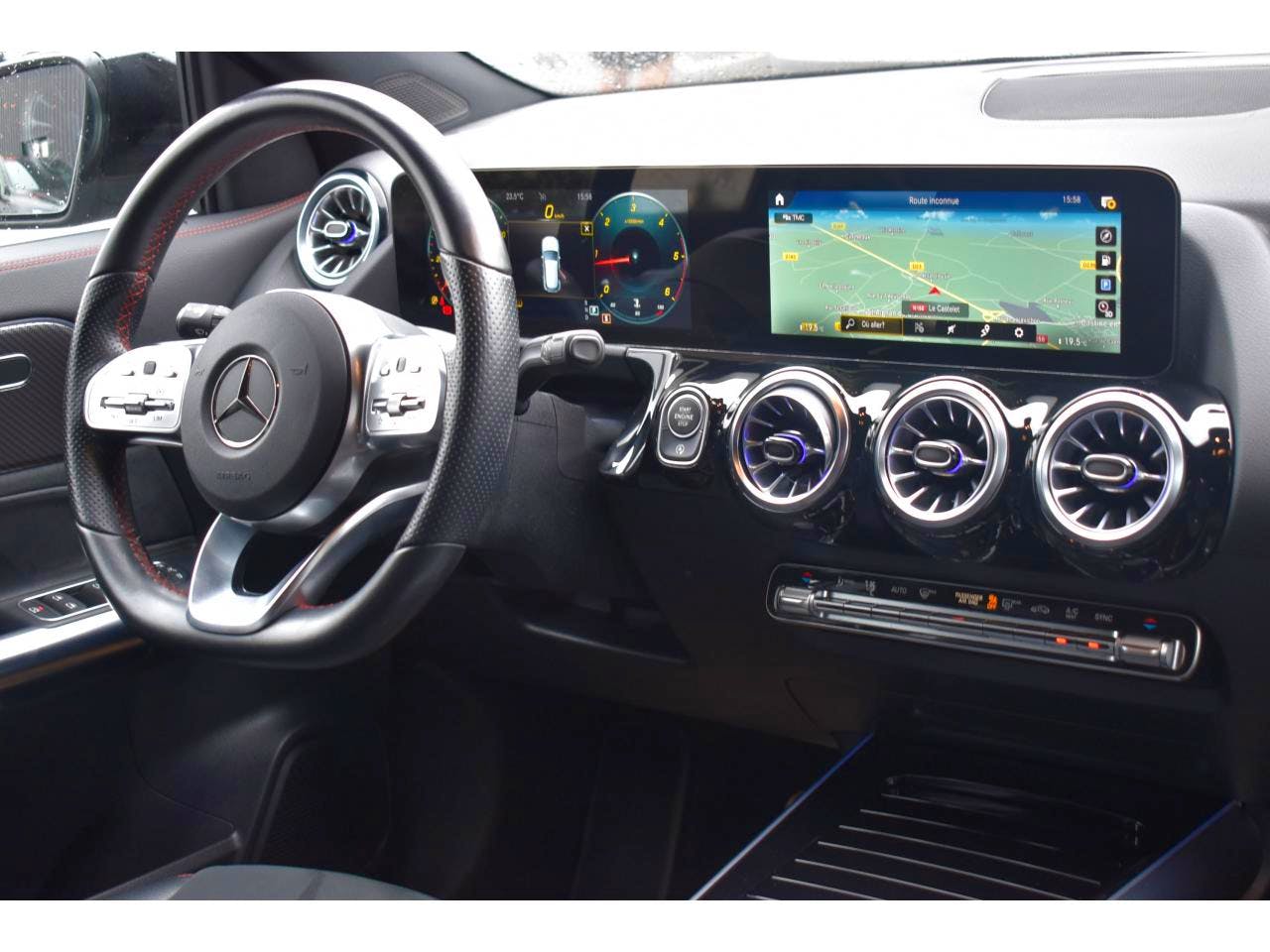 Mercedes Benz Classe GLA  200 d 8G-DCT AMG Line occasion - Photo 6