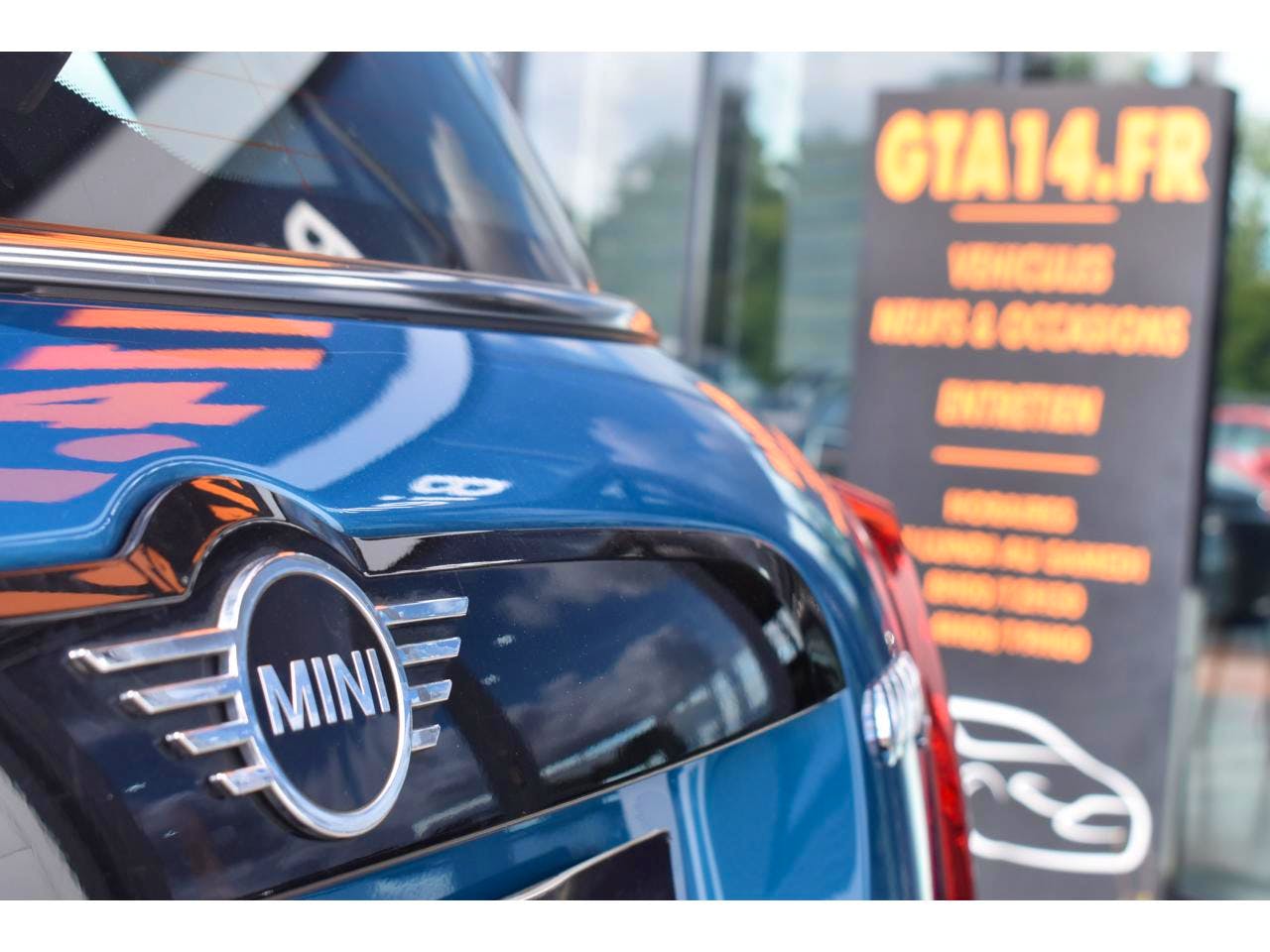 Mini Countryman  125+95 ch ALL4 BVA6 Cooper SE BUSINESS DESIGN occasion - Photo 19