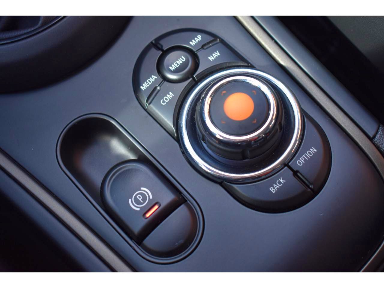 Mini Countryman  125+95 ch ALL4 BVA6 Cooper SE BUSINESS DESIGN occasion - Photo 30