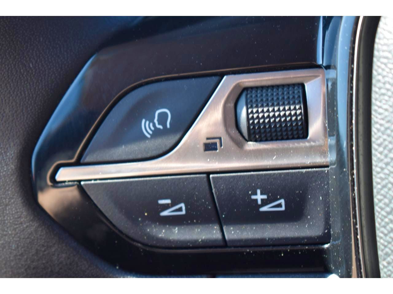 Peugeot e-208  50 kWh 136ch Active Business occasion - Photo 21