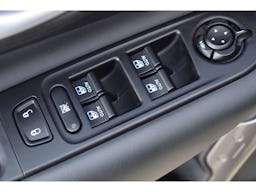 Jeep Renegade  1.5 Turbo T4 130 ch BVR7 e-Hybrid Altitude occasion - Photo 11